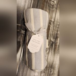 Pottery Barn Kids Grey & White Stroller Blanket NWT